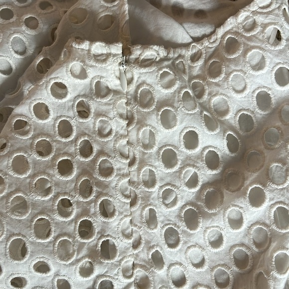 Marie Oliver. Trish Top. 100% Cotton Eyelet. Embroidery. One shoulder. Off White - Picture 8 of 8